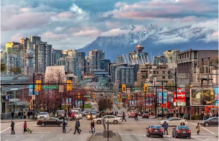 he Best Canadian Cities for High-Paying Jobs